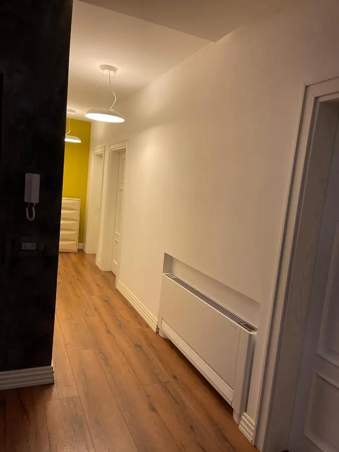 Lägenhet Royal Stay Apartament Durrës