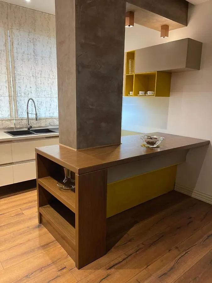 Lägenhet Royal Stay Apartament Durrës