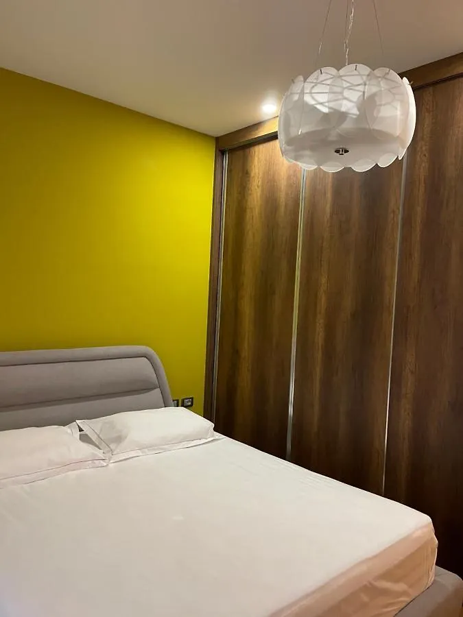 Lägenhet Royal Stay Apartament Durrës