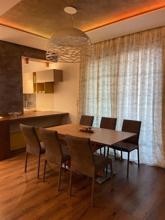 Lägenhet Royal Stay Apartament Durrës Albanien